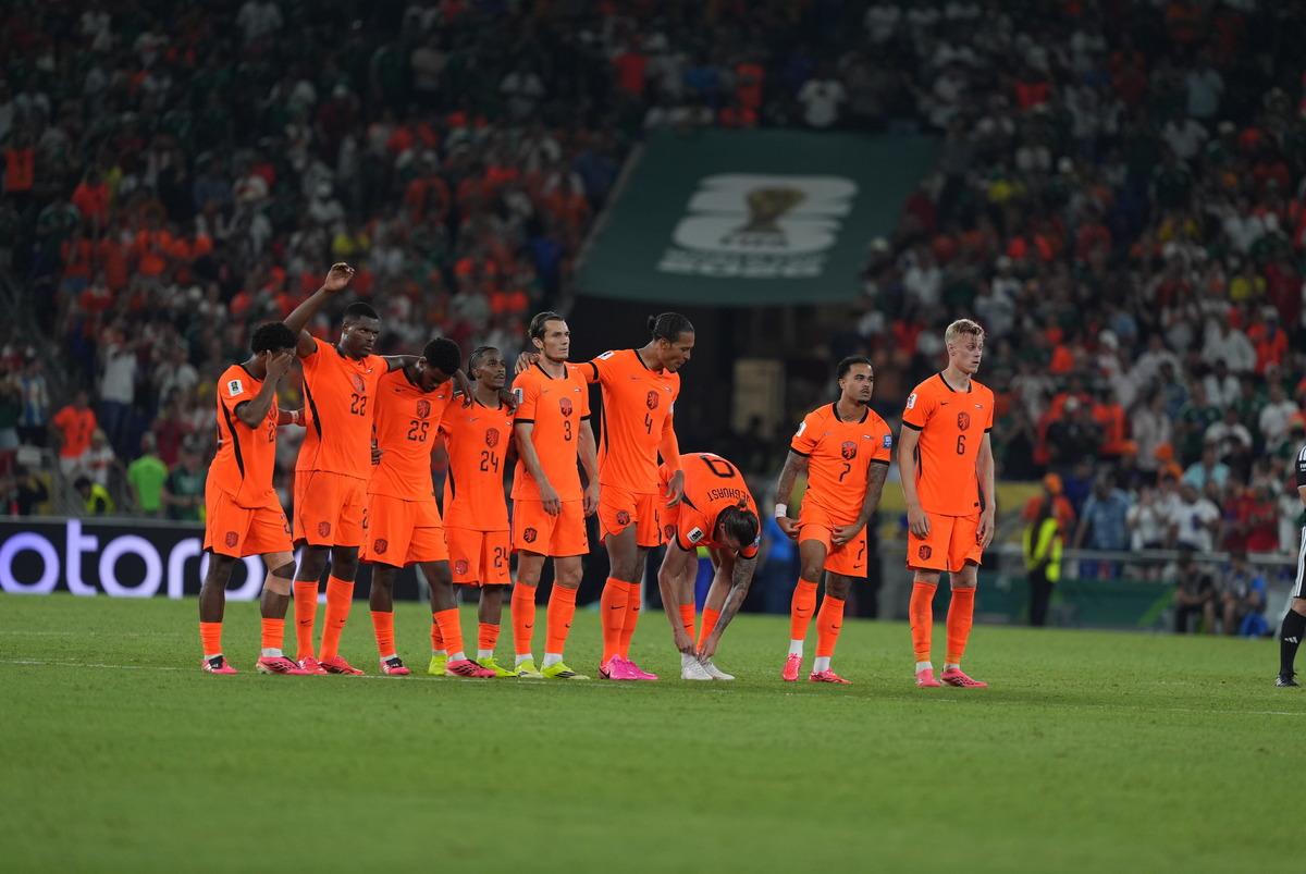D&uuml;nya Kupası nda iki b&uuml;y&uuml;k s&uuml;rpriz! Almanya ve Hollanda veda etti 4