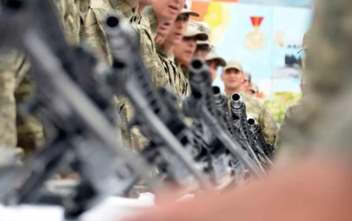 Yeni askerlik d&uuml;zenlemesi! AK Parti hazırladı, 400 bin kişi faydalanacak 3