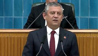 Deniz G&ouml;ktaş, &Ouml;zg&uuml;r &Ouml;zel'i de g&uuml;ld&uuml;rm&uuml;ş: "Erdoğan'la 30 yıllık birlikteliğini sonlandıracağız"