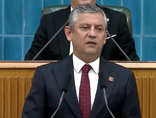 Deniz G&ouml;ktaş, &Ouml;zg&uuml;r &Ouml;zel'i de g&uuml;ld&uuml;rm&uuml;ş