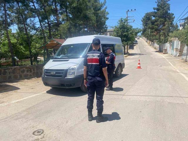 Gaziantep&rsquo;te şok yol kontrol uygulaması: 74 aranan şahıs yakalandı 6