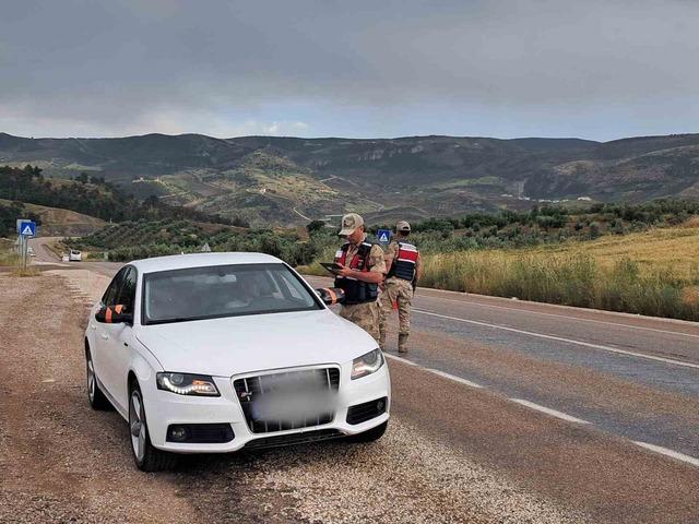 Gaziantep&rsquo;te şok yol kontrol uygulaması: 74 aranan şahıs yakalandı 1
