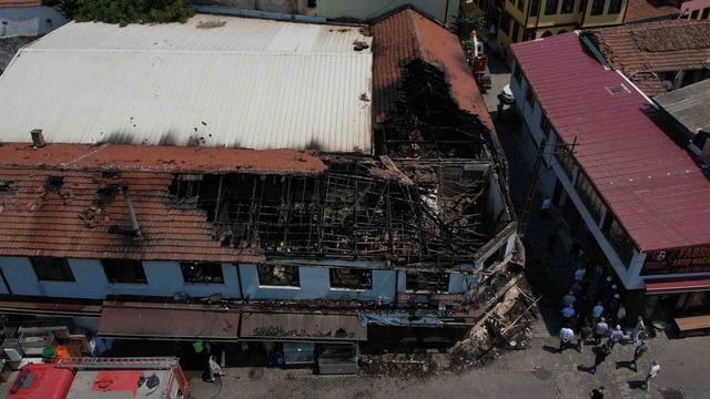 Bursa Kayhan &Ccedil;arşısı nda yangın sonrası acı bilan&ccedil;o! 3