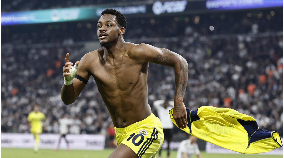 Jhon Duran dan Fenerbah&ccedil;e ye olay g&ouml;nderme! "Pişman edeceğim" 1