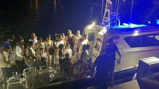 7 göçmen kaçakçısı ile 25 düzensiz göçmen yakalandı