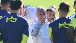Fenerbah&ccedil;e'de ilk ayrılık! Alacaklarını bile bırakıp gidiyor