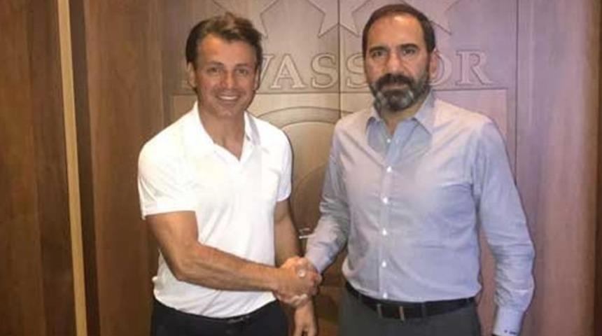 Tamer Tuna, Sivasspor'un yeni teknik direktörü oldu