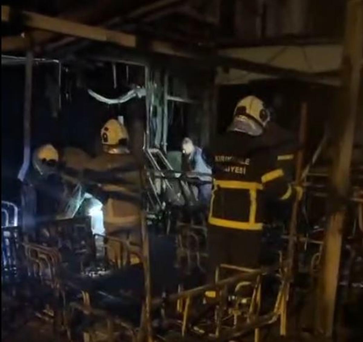 &Ccedil;&ouml;p poşetiyle gizlenmeye &ccedil;alışıp &ccedil;ay ocağını ateşe verdi  1