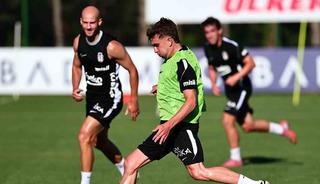 Beşiktaş, g&uuml;n&uuml; &ccedil;ift antrenmanla tamamladı