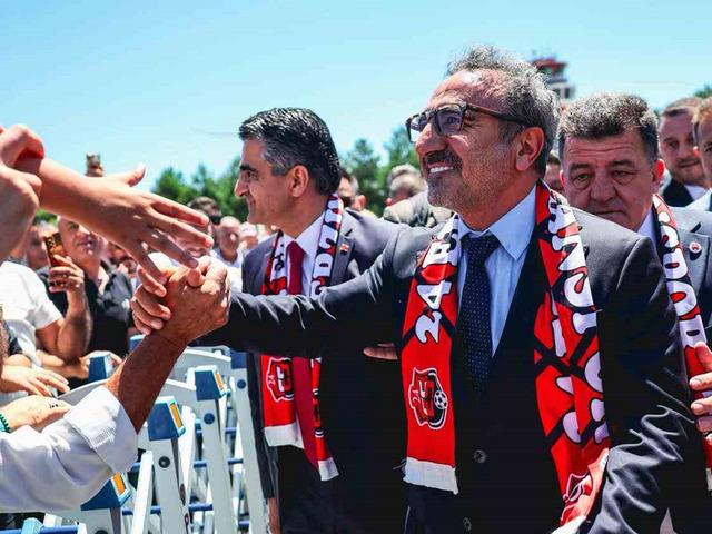 Chobani CEO&rsquo;su Hamdi Ulukaya&rsquo;dan Erzincanspor&rsquo;a dev destek