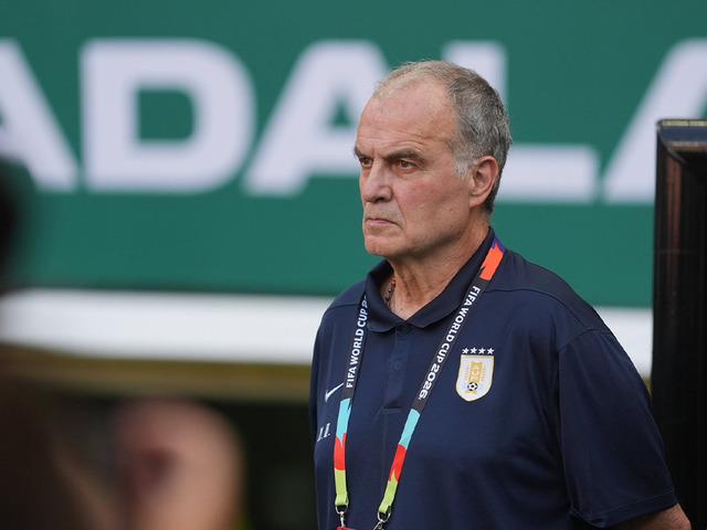Marcelo Bielsa d&ouml;nemi sona erdi! Uruguay'da istifa kararı