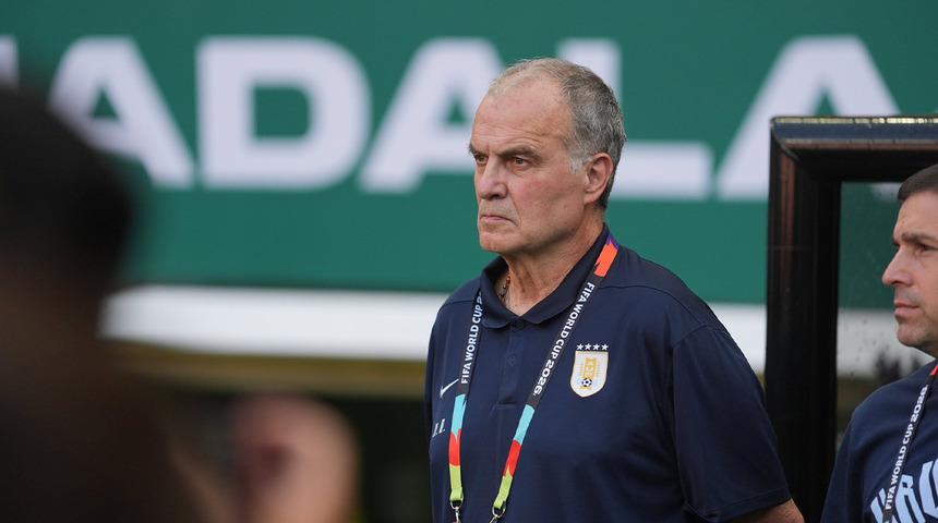 Marcelo Bielsa d&ouml;nemi sona erdi! Uruguay'da istifa kararı