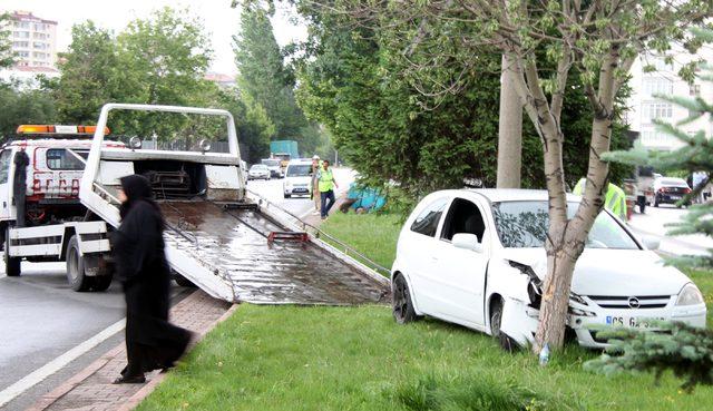 Otomobilin çarptığı anne öldü, oğlu yaralı; sürücü kaçtı