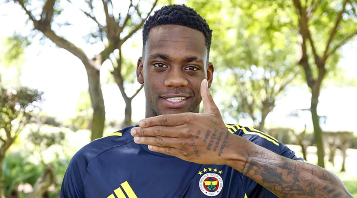 Bunu yaparsa direkt gönderilecek! Galatasaray dan Jhon Duran ın sözleşmesine çok özel madde 1
