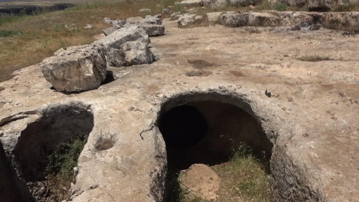 Kayaların altındaki deliklerde ortaya çıktı! 2 bin yıllık su sarnıcı 7