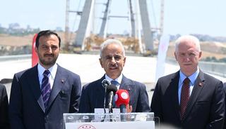 Bakan Uraloğlu, "Başakşehir-Nakkaş Otoyolu"nda incelemelerde bulundu