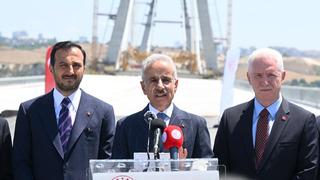 Bakan Uraloğlu, Başakşehir-Nakkaş Otoyolunda incelemelerde bulundu
