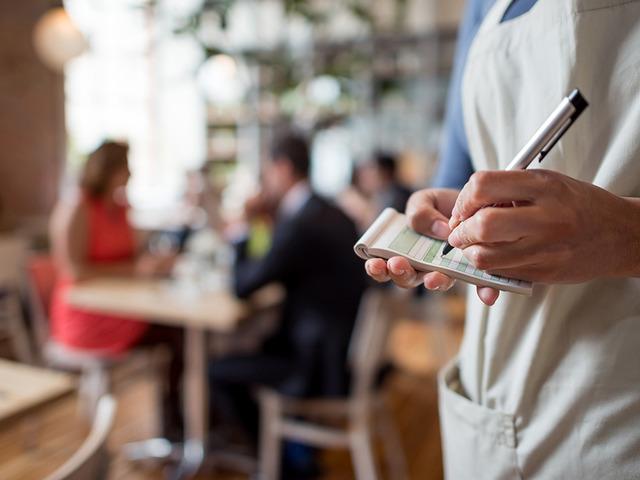 Yeni uygulama zincir restoranlarda resmen başladı: G&ouml;r&uuml;lecek