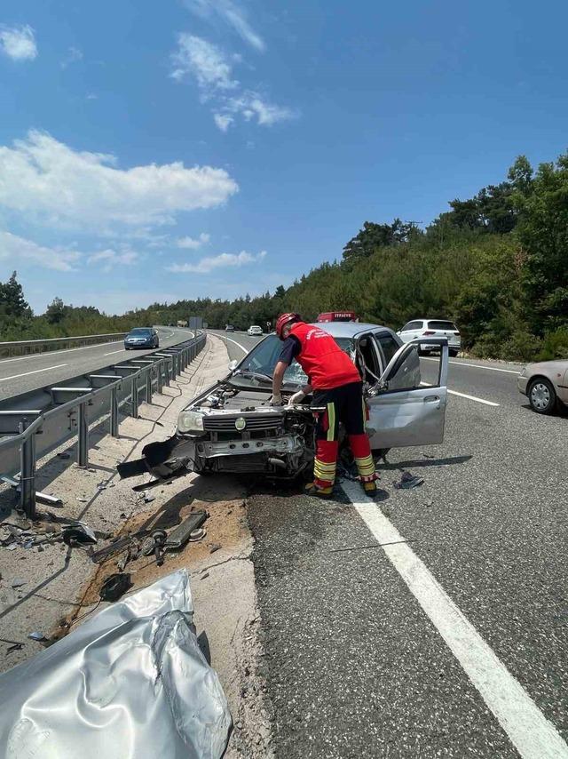 Edremit-Balıkesir karayolunda trafik kazası 1