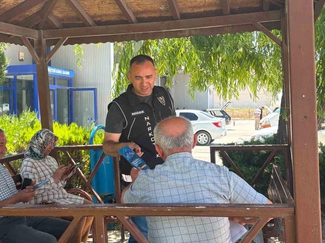 Niğde polisinden uyuşturucuya karşı bilin&ccedil;lendirme seferberliği 1