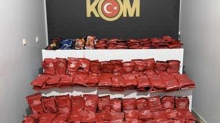 Niğde’de kaçak tütün operasyonu: 272 paket ele geçirildi