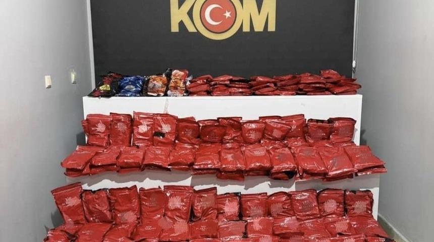 Niğde&rsquo;de ka&ccedil;ak t&uuml;t&uuml;n operasyonu: 272 paket ele ge&ccedil;irildi