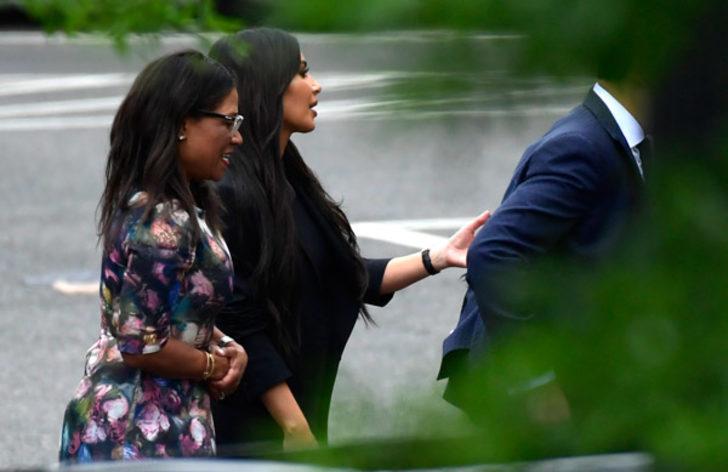 Kim Kardashian ve Trump 'af' için buluştu, sosyal medya yıkıldı!  G3