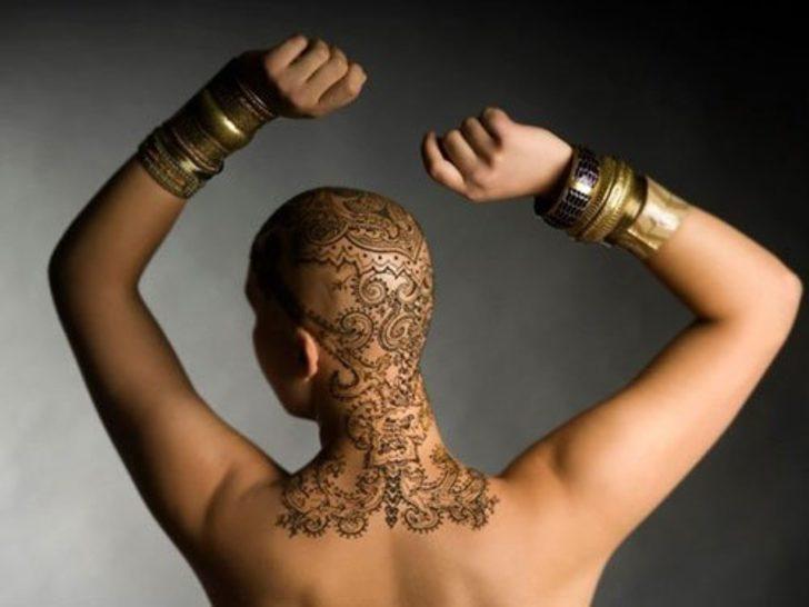 Kaybettiği saçlarının yerine bakın ne yaptırdı  G1