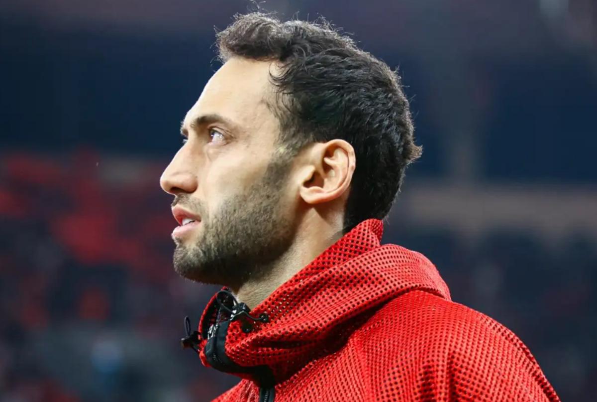 Hakan Çalhanoğlu ndan milli takım dönüşü flaş karar! 1