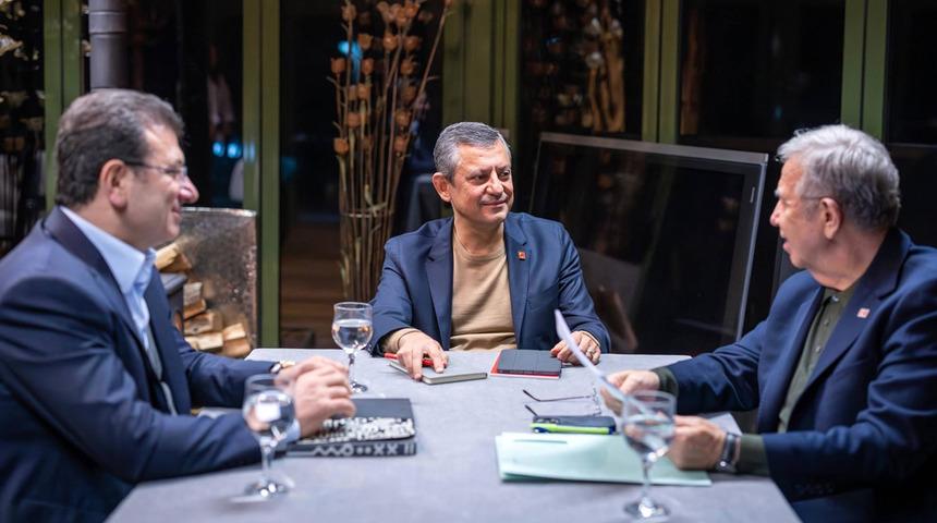 20-24 Temmuz iddiası da soruldu! &Ouml;zg&uuml;r &Ouml;zel: 'İmamoğlu'nu bırakmam, Yavaş olmadan yol y&uuml;r&uuml;mem'