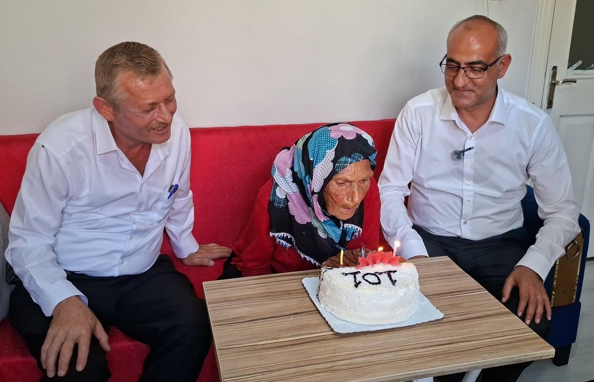 101 yaşında bir ilk yaşadı! Ayşe ninenin uzun yaşam sırrı ise herkesi şaşırttı 3