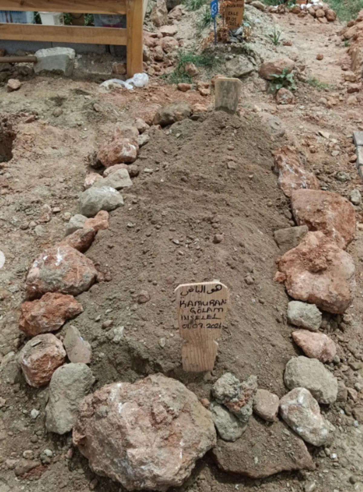 Kamuran İnselel in cenazesine kimse gelmedi! Sessiz sedasız defnedildi 2
