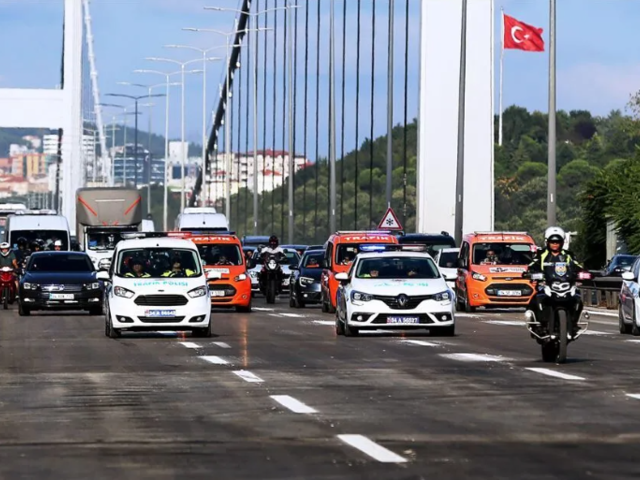 İki kıtayı 38 yıldır birleştiriyor: Ge&ccedil;iş sayısı 2,3 milyara ulaştı