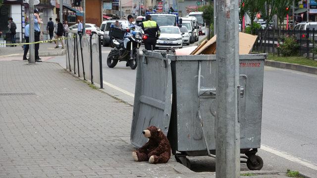 Oyuncak ayı, polisi alarma geçirdi