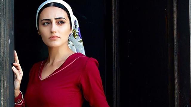 Selin Genç “Aşk ve Taht” dizisiyle anlaştı