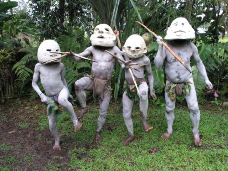 Papua Yeni Gine'deki çamur kabilesi G5