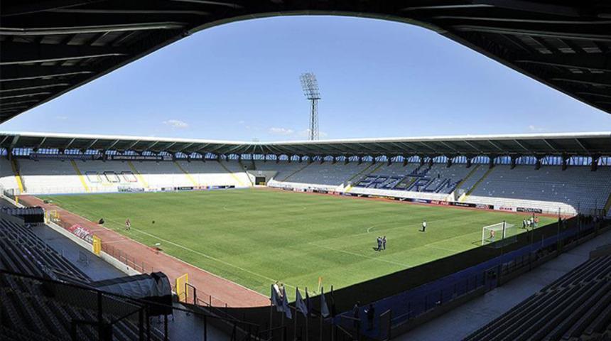 Kazım Karabekir Stadı bakıma alındı