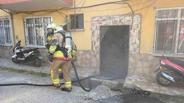 Yaramaz &ccedil;ocukların evcilik oyunu y&uuml;rekleri ağza getirdi: Az kalsın ev yanıyordu 6