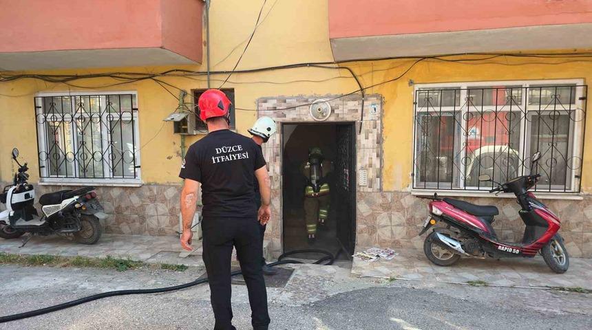 Yaramaz &ccedil;ocukların evcilik oyunu y&uuml;rekleri ağza getirdi: Az kalsın ev yanıyordu