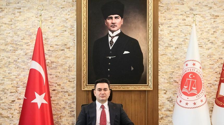 Mersin Cumhuriyet Başsavcısı Yasin Emre g&ouml;revine başladı
