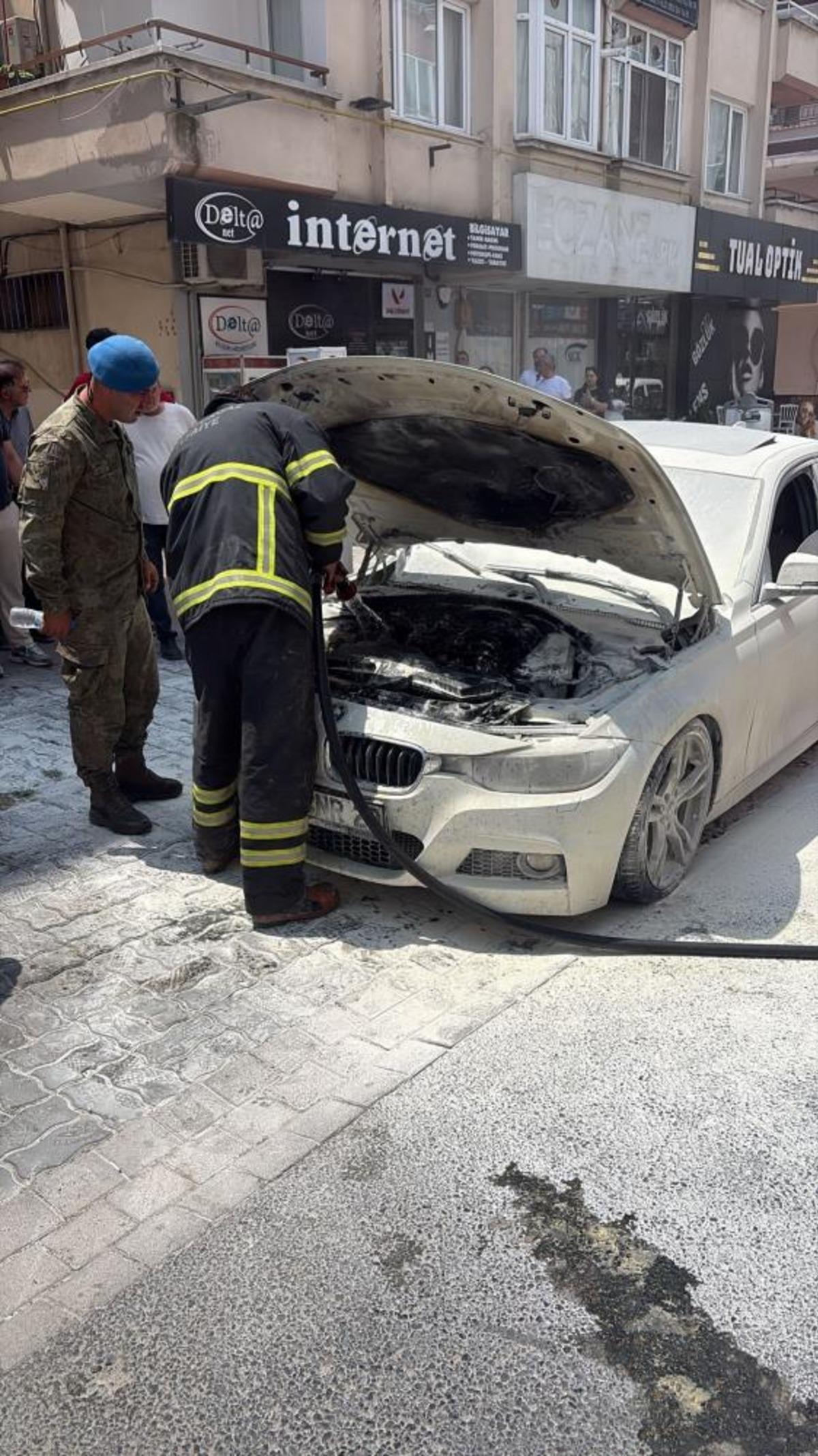 Lüleburgaz da lüks araç alevlere teslim oldu 1