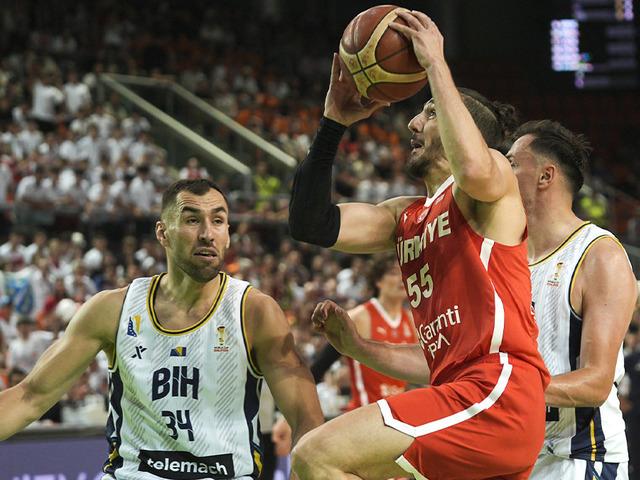 A Milli Basketbol Takımı, Bosna Hersek'i rahat ge&ccedil;ti!