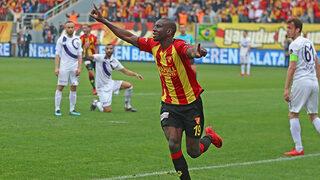 Demba Ba, Shanghai SIPG ile 3 yıllık anlaşma sağladı!