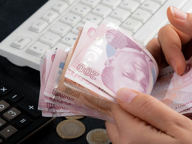 Milyonların maaş zammı belli oluyor: Memur ve emekli saat 10.00&rsquo;a kilitlendi