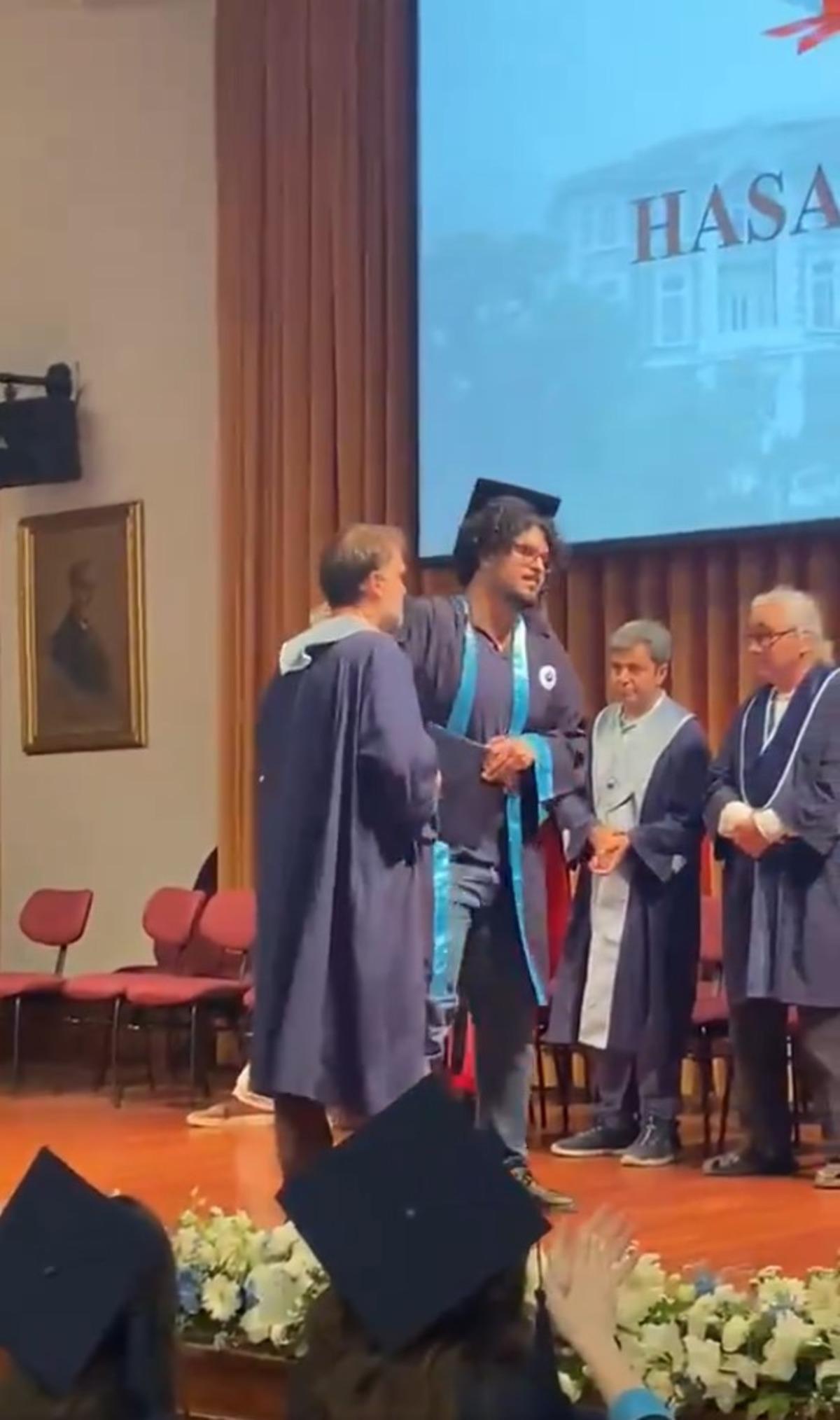 Boğaziçi nde diploma düellosu! Öğrenci fotoğrafı reddetti, akademisyen diplomayı geri almaya çalıştı... 2