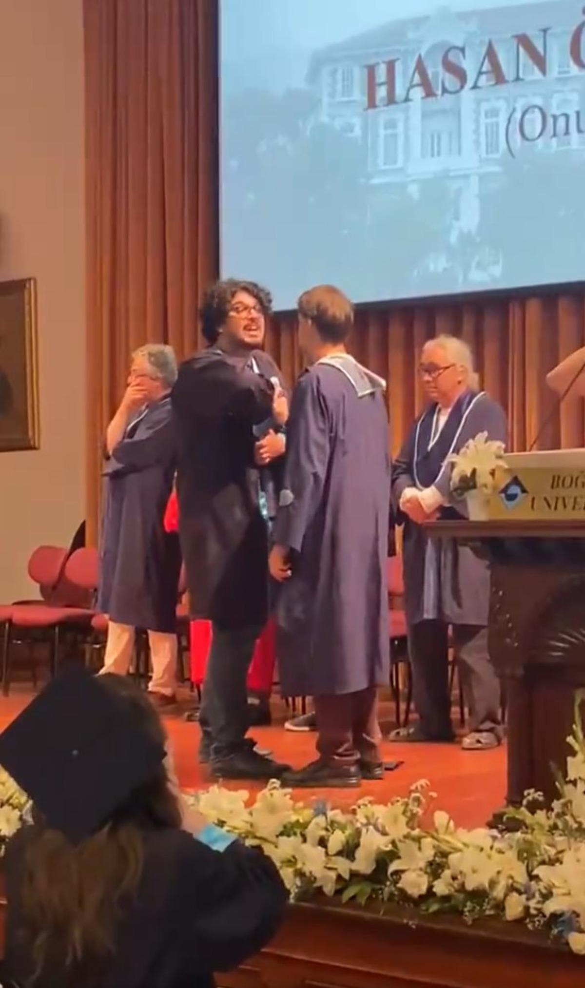 Boğaziçi nde diploma düellosu! Öğrenci fotoğrafı reddetti, akademisyen diplomayı geri almaya çalıştı... 5