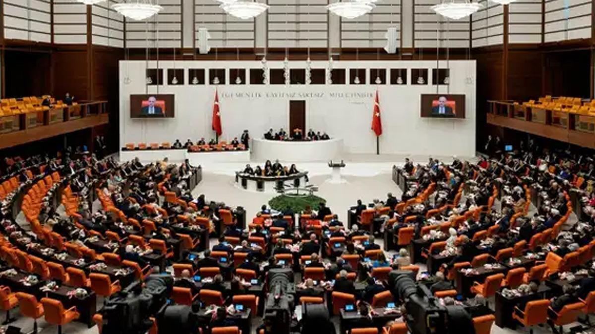 CHP den asgari &uuml;cretin artması i&ccedil;in kanun teklifi! 1