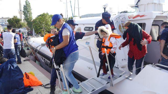 Çanakkale'de, 77 kaçak göçmen yakalandı