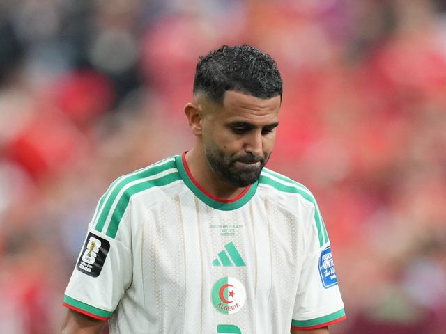 Cezayirli futbolcu Riyad Mahrez, milli takım kariyerini sonlandırdı