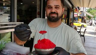 Meşhur lezzetine ilgi patladı! Sıcaktan bunalan ona koşuyor